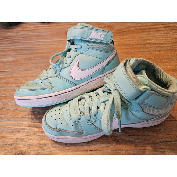 Nike Court Borough Mid 2 Emerald Rise Kids Sneakers Size 7Y NWOB CD7782-300 - Picture 1 of 6